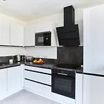 Monceau - Courcelles City Apartment